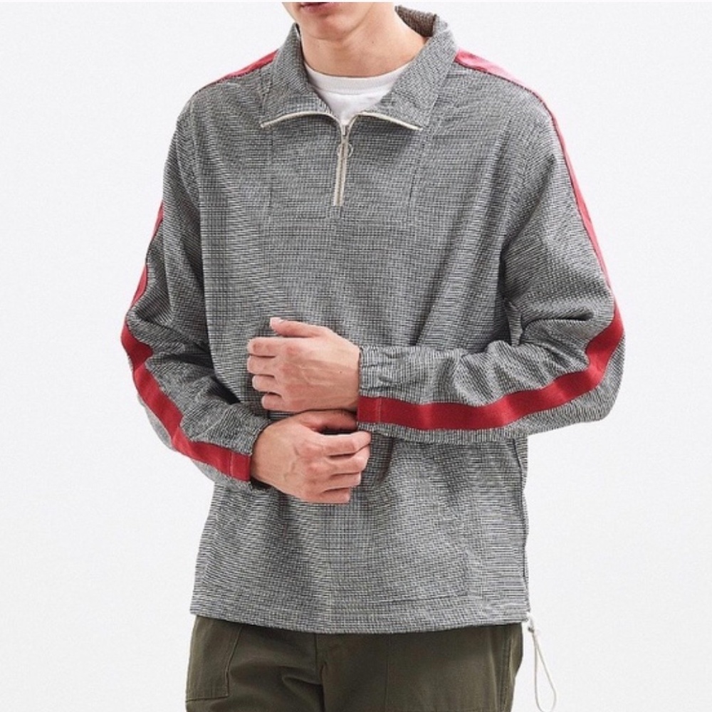 Urban Outfitters Houndstooth Mock Neck Popover Shirt